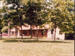 8778 N County Road 000e, Mattoon, IL 61938