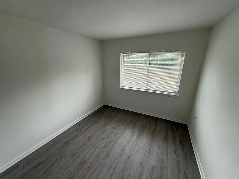 4822 Spring Lake Dr #D — Photo 9