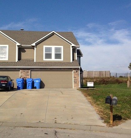 1st image of 142 S Whilshire Dr
