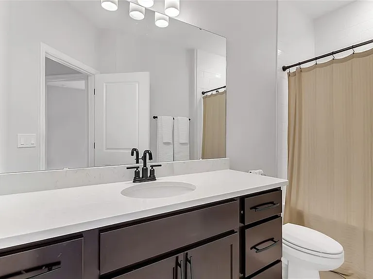 9201 Gran Teatro Dr — Photo 28