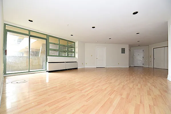 Rented by Keller Williams NYC | media 17