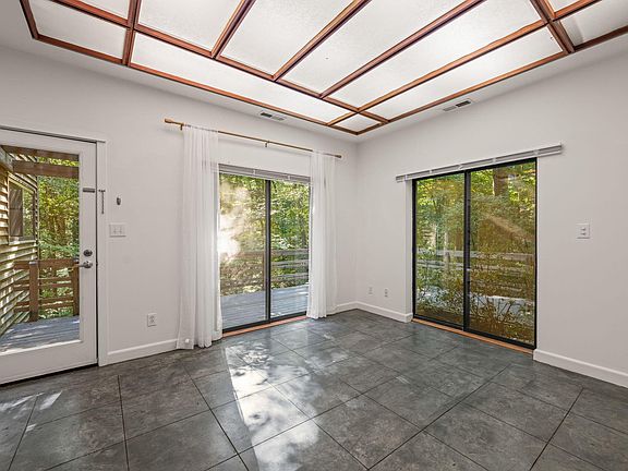 5th image of 104 Rose Ln #A