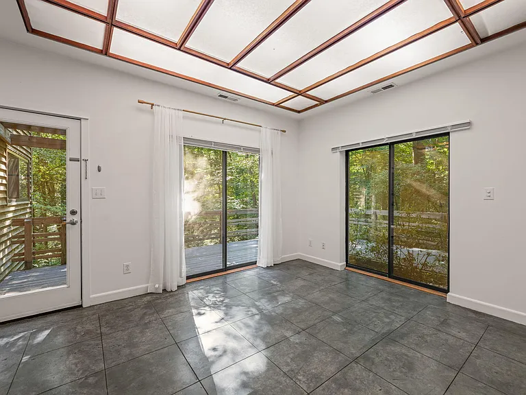104 Rose Ln #A — Photo 5