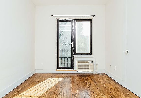 2nd image of 112 Manhattan Ave #2F