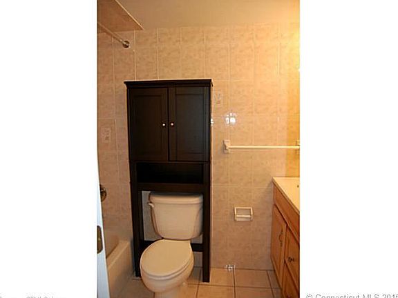 5th image of 26 Stevens Pl