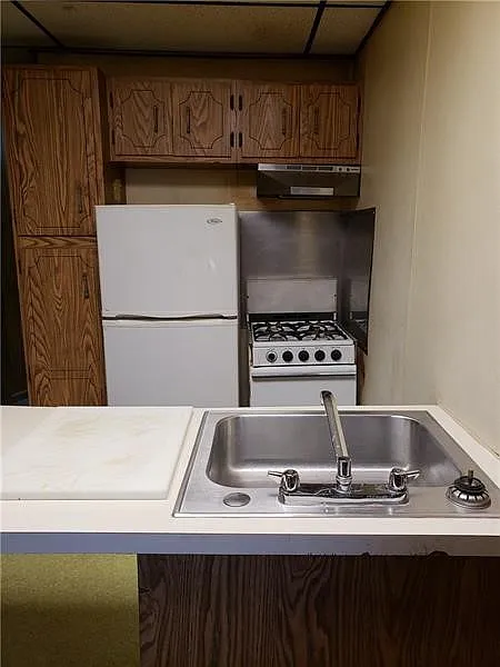 1 bed, 450 sqft, $695 — Photo 4
