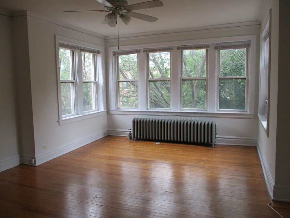 1st image of 1426 W Hutchinson St