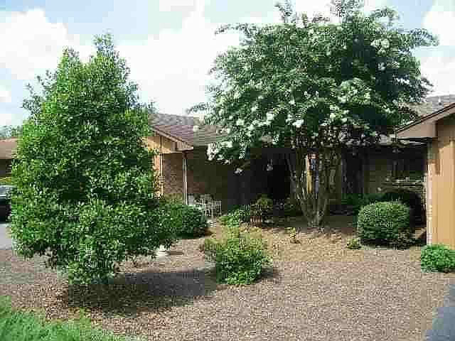 1st image of 869 Knollwood Village