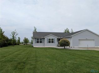 10273 W Bier Rd, Oak Harbor, OH 43449