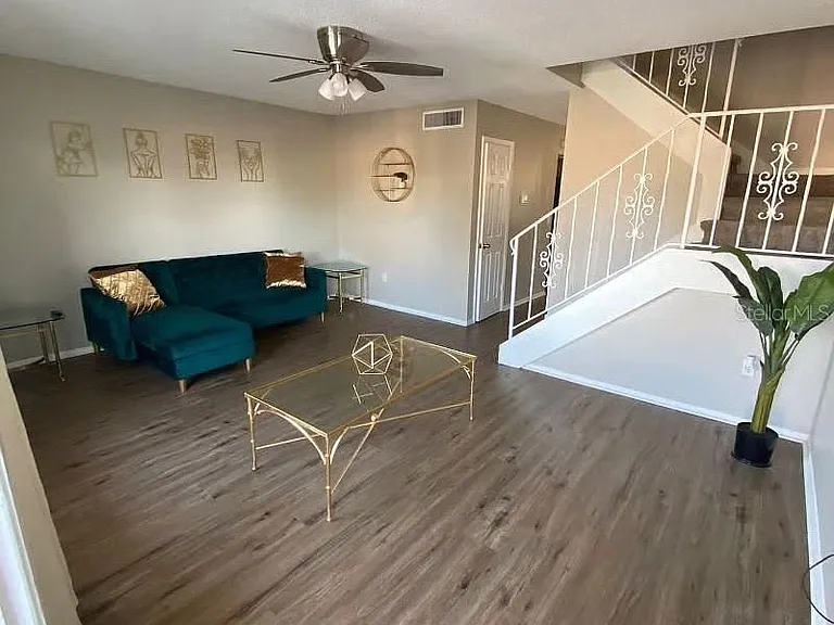 6060 Village Cir — Photo 4