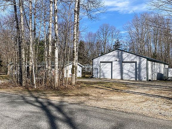 3rd image of 9650 Whispering Pines Dr