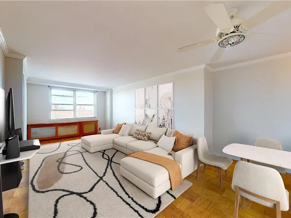 35 Seacoast Ter APT 8H, Brooklyn, NY 11235