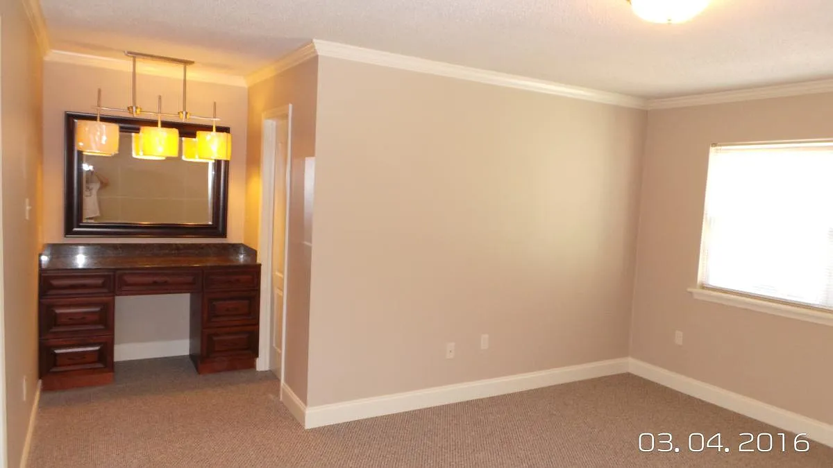 2 bed, 2.5 bath, 1500 sqft, $1,300 — Photo 2