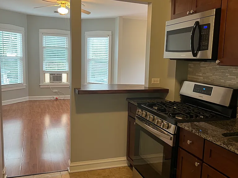 1566 Dewey Ave #2R — Photo 14