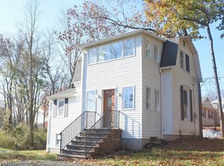 220 Mountain Ave, Gillette, NJ 07933