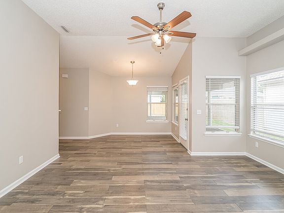 3rd image of 382 Silent Brook Trl