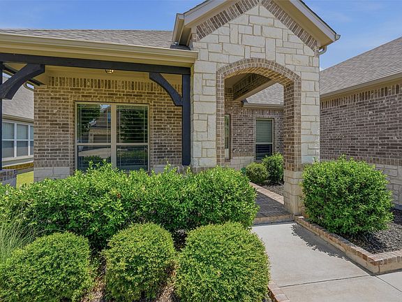 4th image of 2419 Thayne Dr
