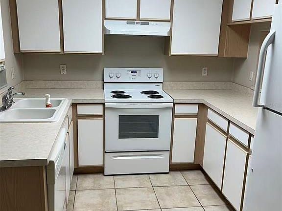4th image of 2030 Fluorshire Dr