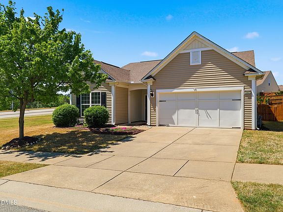 3rd image of 2407 Kinglass Dr