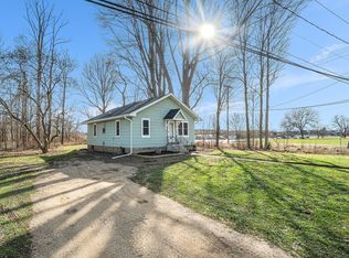 735 W Arlington St, Bangor, MI 49013