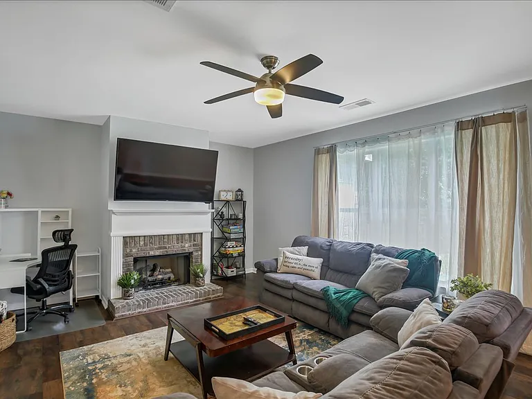 114 Creighton Ln — Photo 27