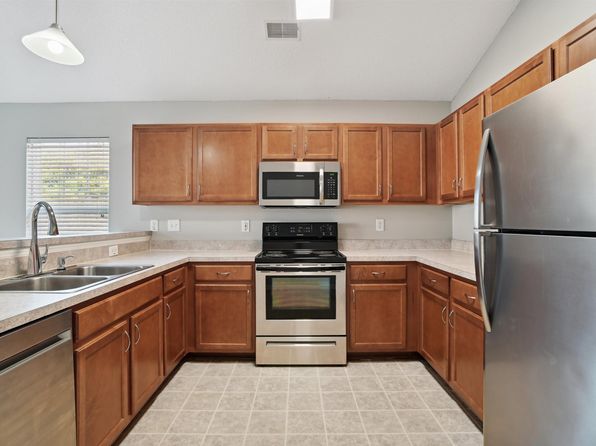 100 Harvest Grove Ln, Lexington, SC 29072