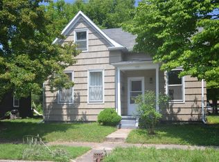 1321 N Church St, Belleville, IL 62221