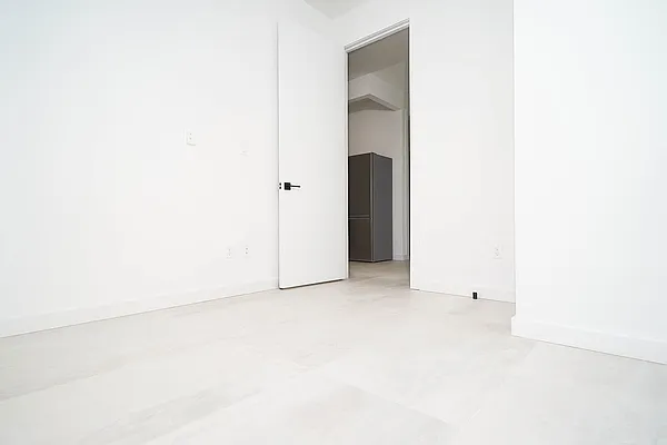 Rented by ERNY LLC | media 18