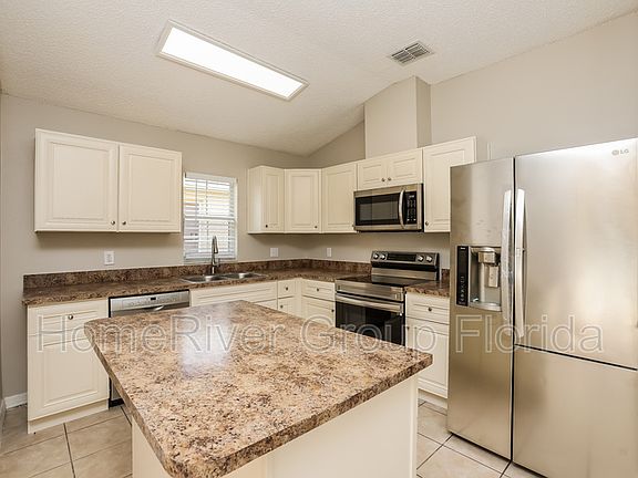 4th image of 5812 Mariposa Cove Ln