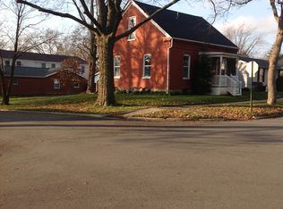 1220 Walnut St, Highland, IL 62249