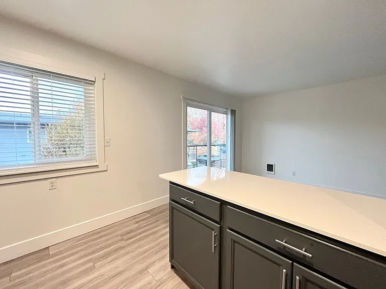 J3 Apartments — Photo 25