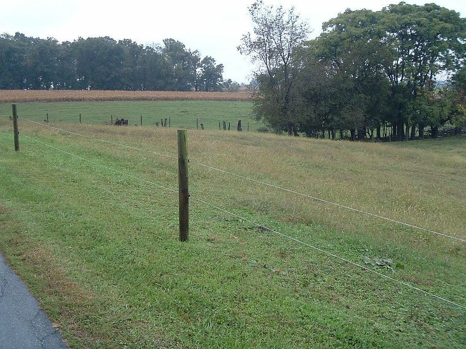 2nd image of 1798 Breneman Rd