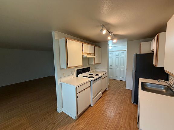 4th image of 4785 Skyline Rd S APT 109