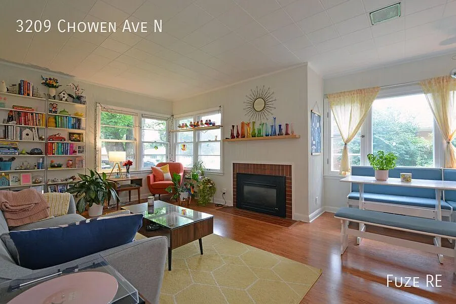 Mid-Century Charm and Comfort - 3-Bed 1.5-Bath Home in Robbinsdale! — Photo 4