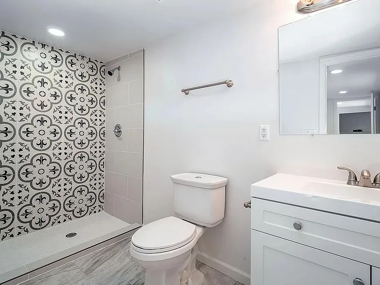 1017 E. West Circle Dr. — Photo 14