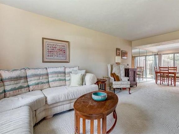 4th image of 2128 Cottingham Dr