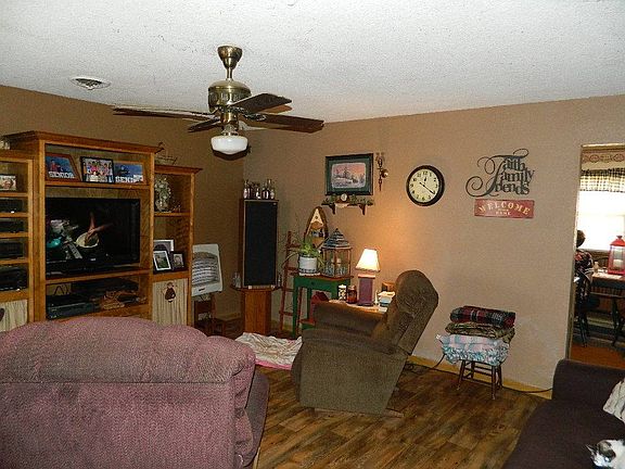 4th image of 793 County Road 1500 E
