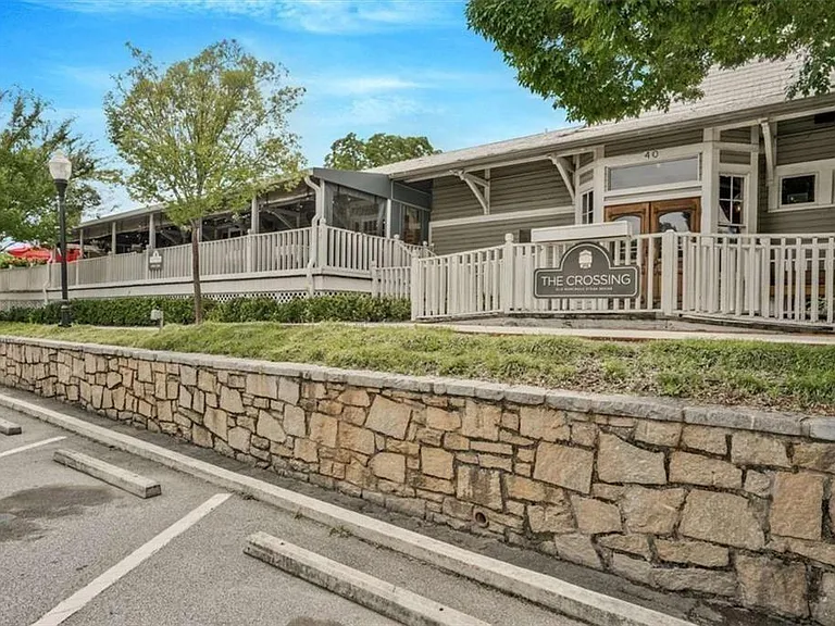 124 Parkside West Ct — Photo 39