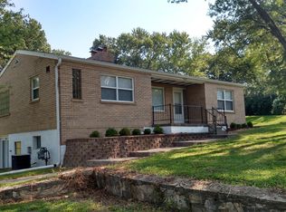 11205 Lindade Dr, Saint Ann, MO 63074