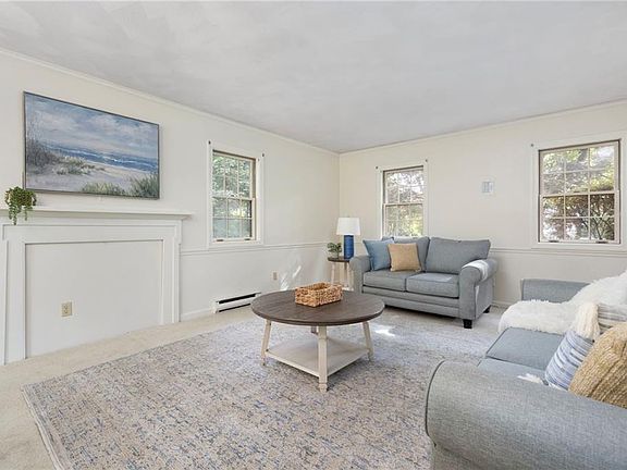 2nd image of 167 Winter St