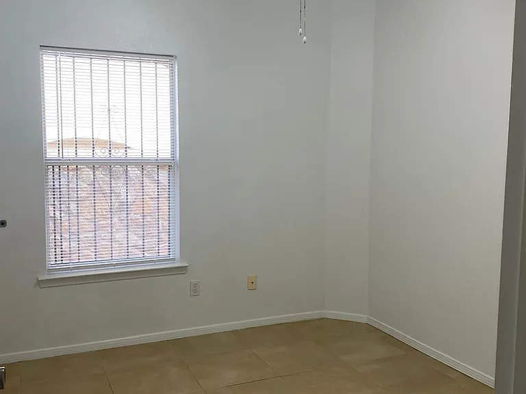 2150 King James Pl #1 — Photo 2