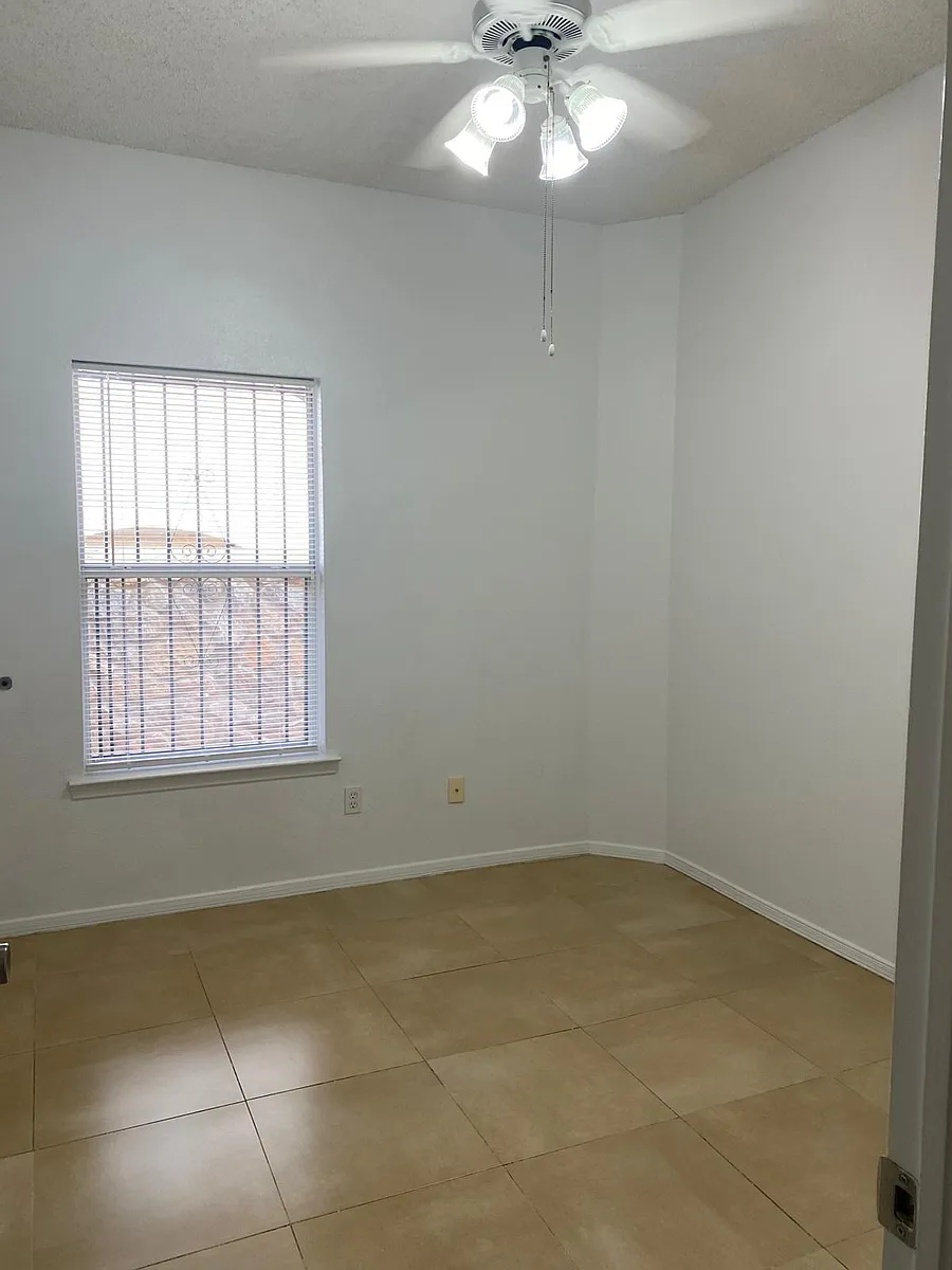 Building Photo - 2150 King James Pl #1