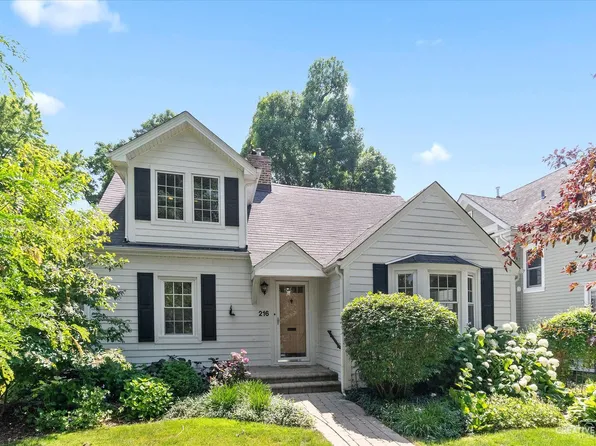 216 N Sleight St, Naperville, IL 60540