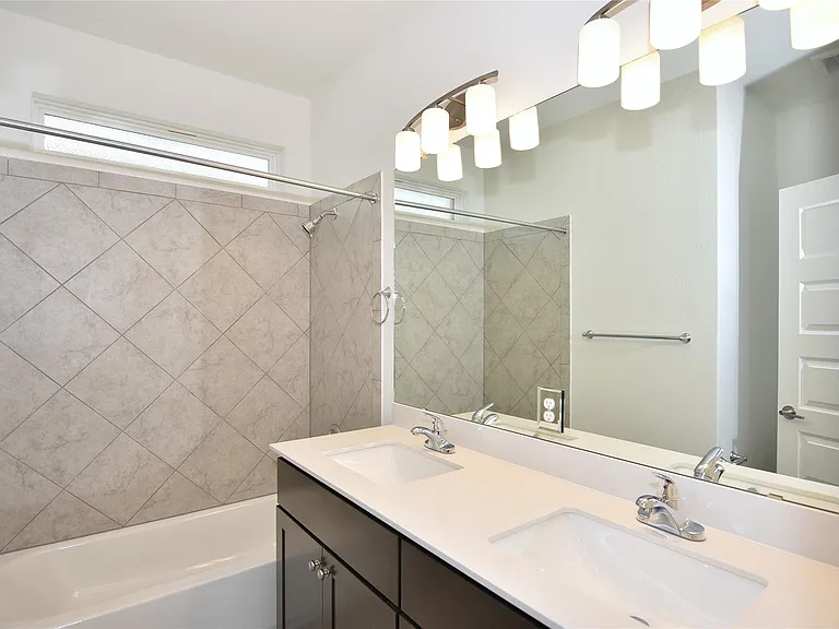 1804 Homestead Farms Dr — Photo 21