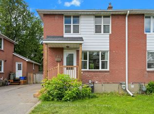 2418 Clementine Blvd, Ottawa, ON K1V 8E2