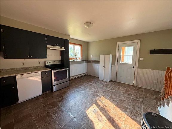 5th image of 41 Cosman Rd