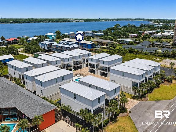 4th image of 1050 W Beach Blvd