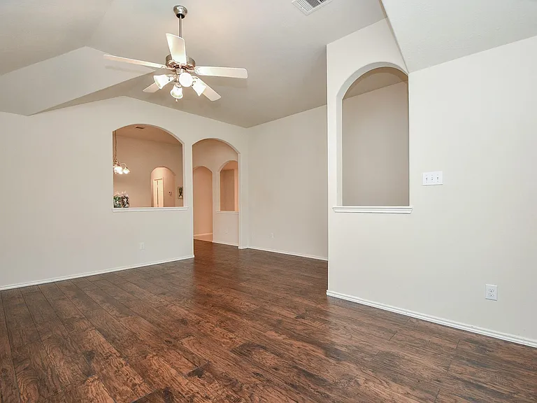 1151 Crestmont Place Loop — Photo 7