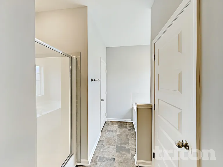 738 Mitscher Dr — Photo 10