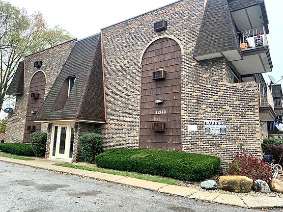 2nd image of 18340 Glen Oak Ave APT 2A
